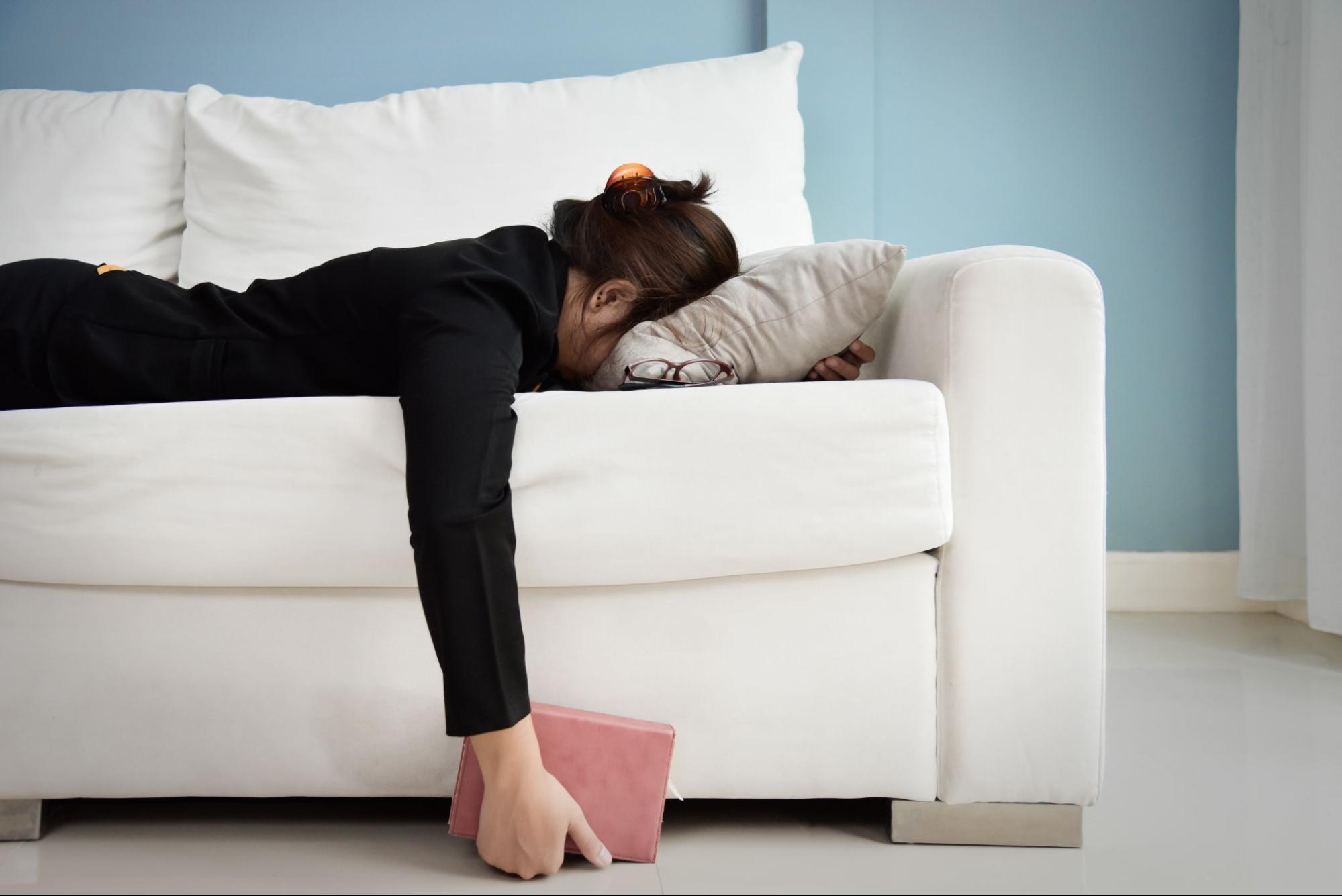 慢性疲勞症候群症狀：睡不飽、肌肉痠痛、注意力不集中